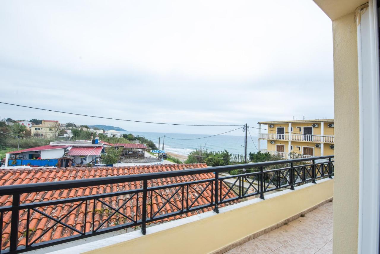 Pantelis Apartments Агиос-Георгиос Экстерьер фото