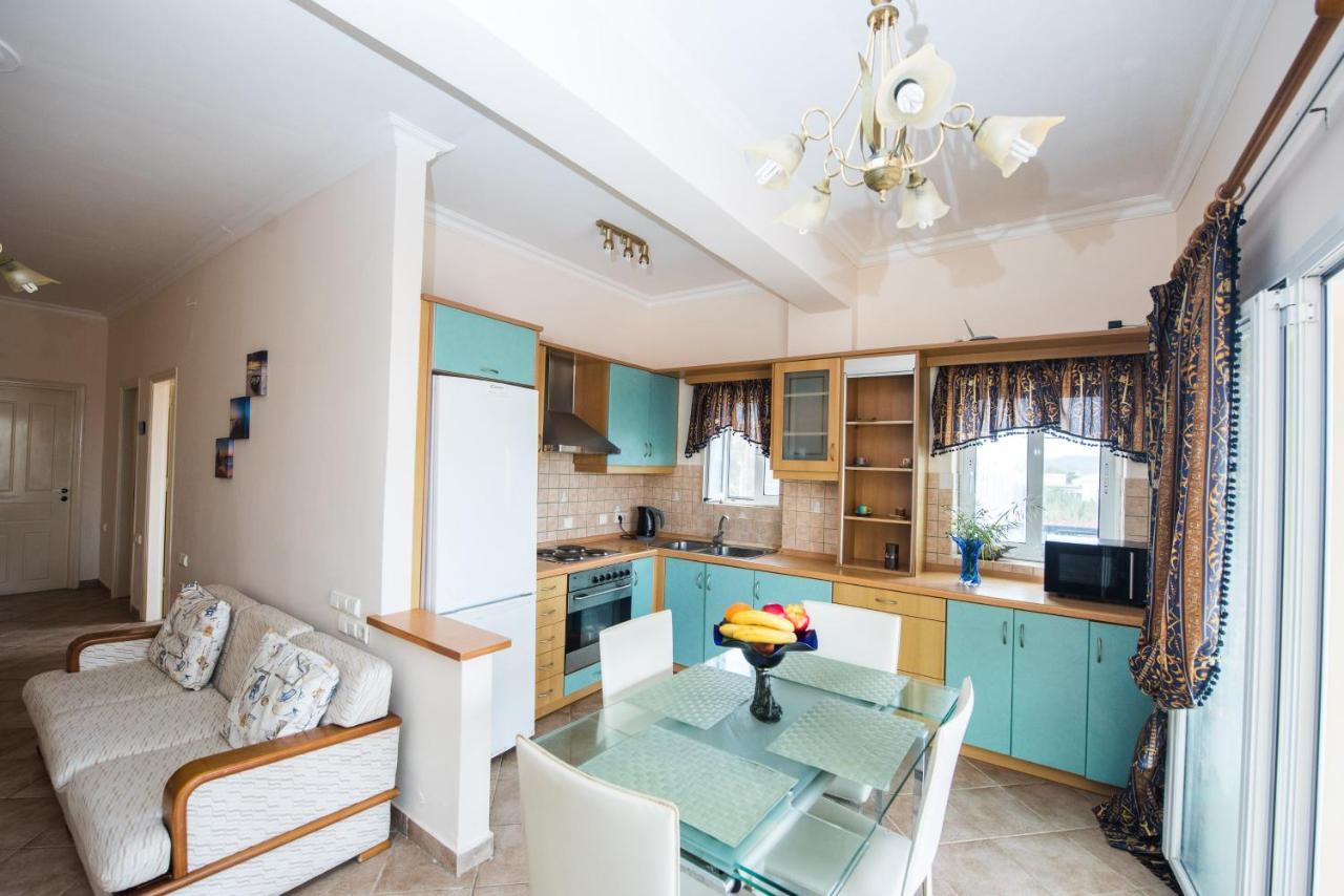 Pantelis Apartments Агиос-Георгиос Экстерьер фото