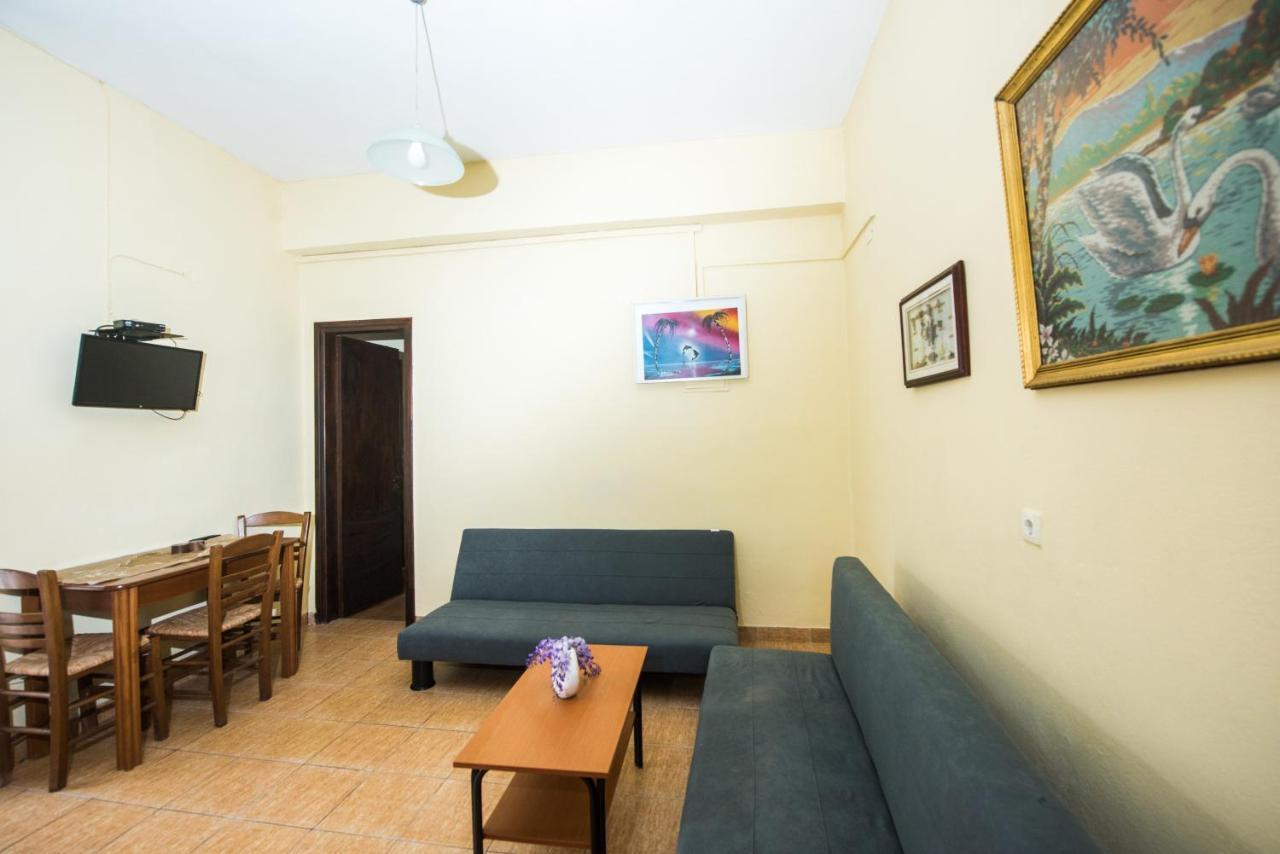 Pantelis Apartments Агиос-Георгиос Экстерьер фото