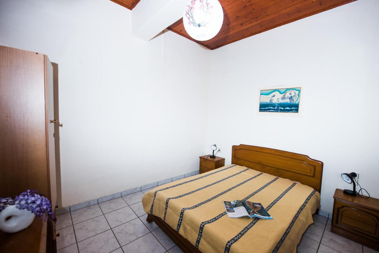 Pantelis Apartments Агиос-Георгиос Экстерьер фото