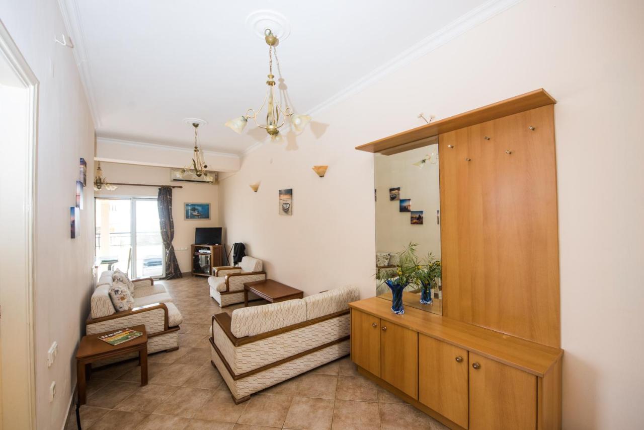 Pantelis Apartments Агиос-Георгиос Экстерьер фото