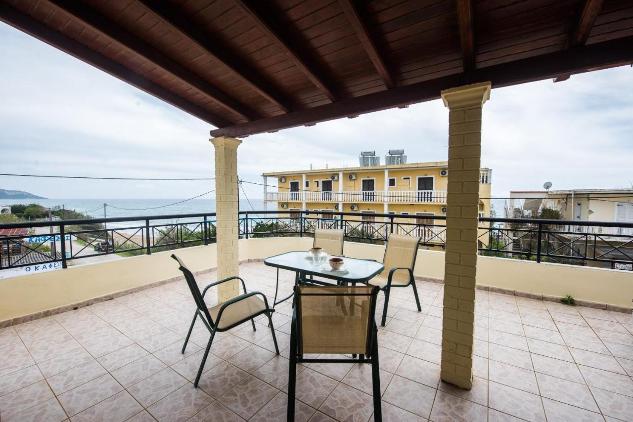 Pantelis Apartments Агиос-Георгиос Экстерьер фото