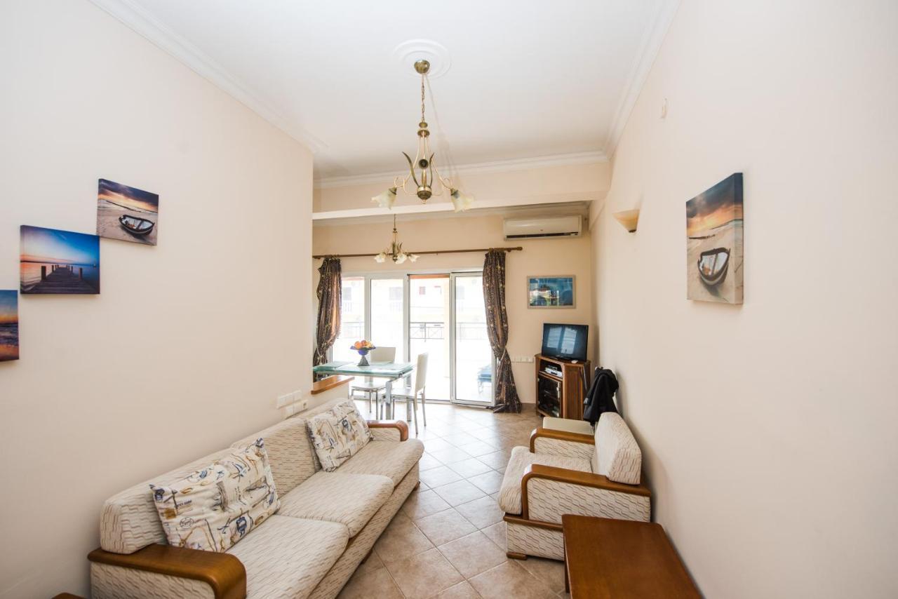 Pantelis Apartments Агиос-Георгиос Экстерьер фото